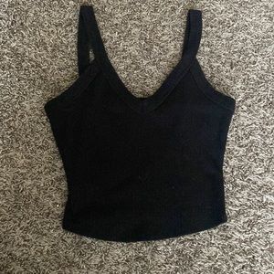 Black cropped tank size small
